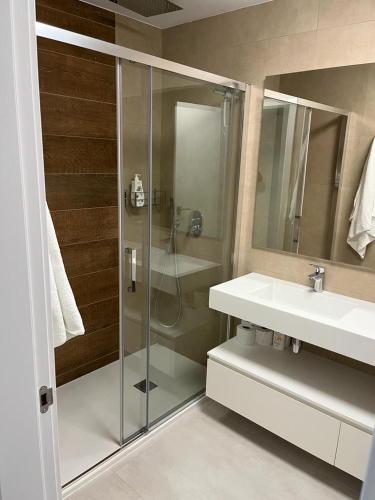 Sunset Waves - Modern Luxury 2 bedroom apartment
