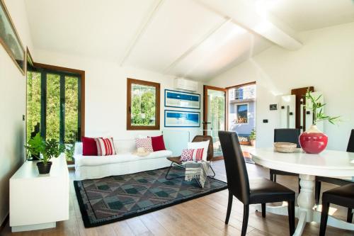 Foto La Villetta 2 - Elegant and Cozy Cottage with free parking and A C 3
