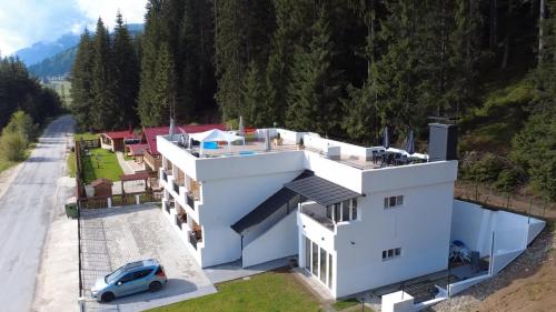 SUGARFAME- Guest House