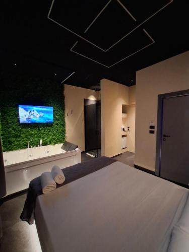 Dark & Light rooms & luxury suites photo 5
