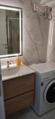 Ένα μπάνιο στο Xlendi Bay 2BR with Sea Views