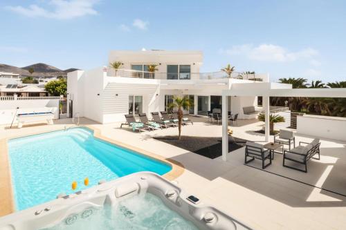 CALERO SAILS by Buenavilla