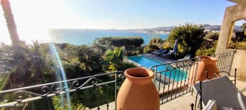 Confortable Villa en bord de Mer avec piscine