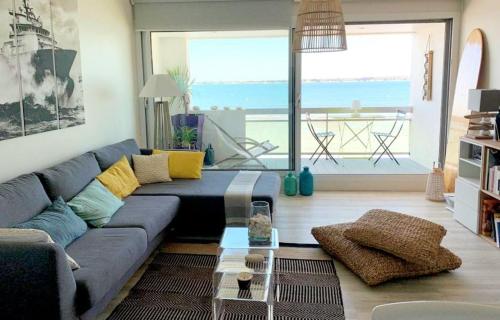 Splendide appartement face à la mer, parking, wifi