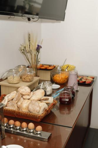 Comida no hotel ou em algum lugar perto