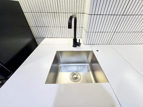 Φωτογραφία από το άλμπουμ του Vasanta Apt 2BR Oasis Bisnis with Pool,Onsen&Gym σε Jarakasta