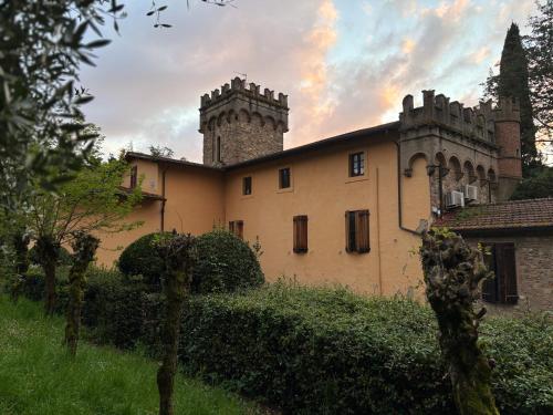 CASA LA TORRE un castello alle porte di Firenze