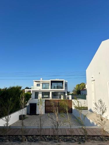 Casa Fá, Casa nova, aquecimento e Wi-Fi rápido