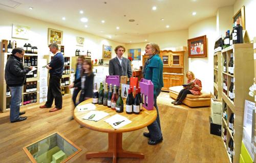 Gallery image of The Apartments, Rue Barbès in Carcassonne