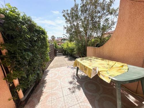 Appartement T3 Provençal avec Parking et Animaux admis, à 700m de la Plage - FR-1-799-54