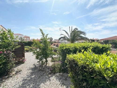 Appartement T3 Provençal avec Parking et Animaux admis, à 700m de la Plage
