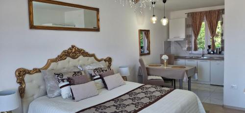 Posteľ alebo postele v izbe v ubytovaní Beautyful sea view 6 luxury studio Danijela