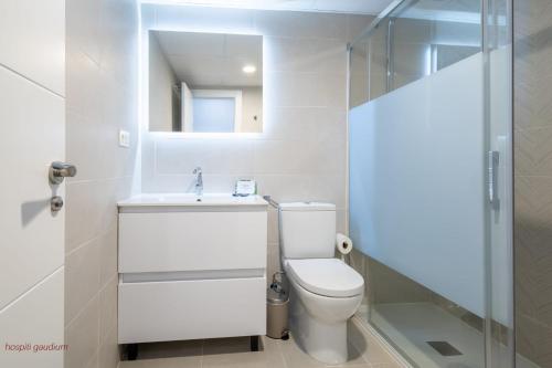Bilik mandi di Hospiti Gaudium - Playa Granada - Aguacate Beach & Golf
