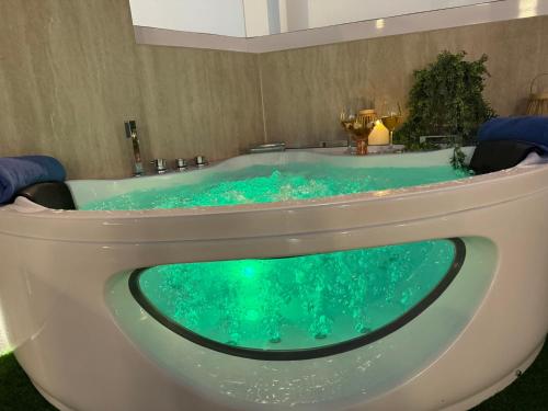 Luxury "Casa Julia" with private whirlpool by SHC