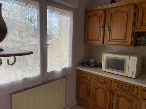 Kuchyň nebo kuchyňský kout v ubytování Bédarieux