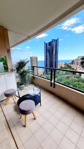 Studio with view of Monaco