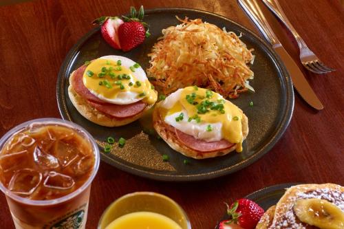 Jídlo v hotelu nebo okolí