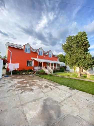 Gallery image of Osobyi Guest house in Cholpon-Ata