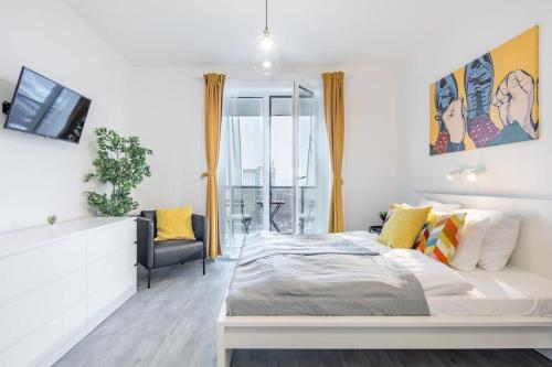 Super View - Balcony - New - At River