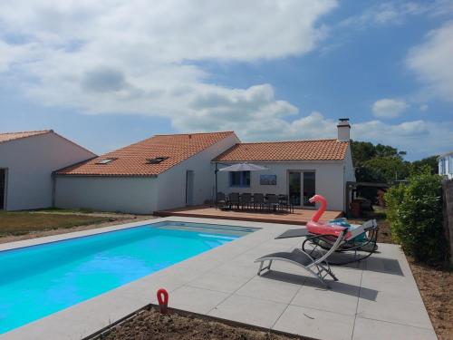 Maison Familiale avec Piscine Noirmoutier 800 m Plage de Luzeronde