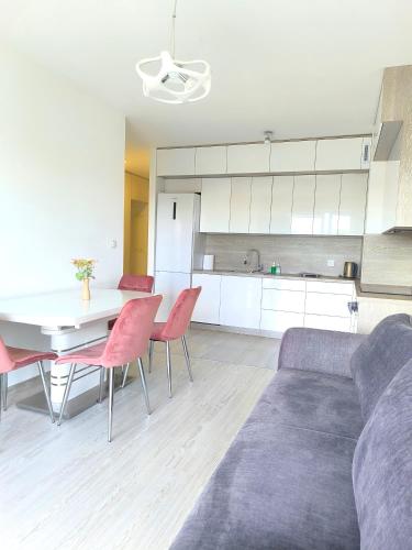 Kuchyň nebo kuchyňský kout v ubytování Apartament Konarskiego