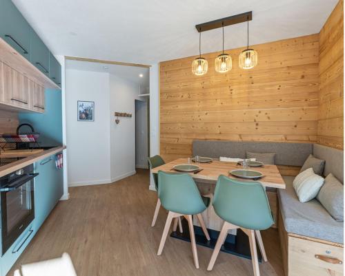 Appartement 6pers dont 4 adultes max aux Orres 1800
