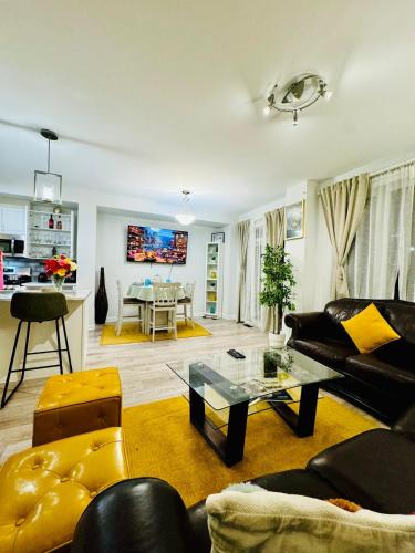 Billede fra billedgalleriet på Krishna Villa New-3 Bedroom House i Ottawa