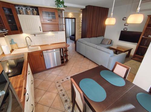 Tom & Jerry Apartment