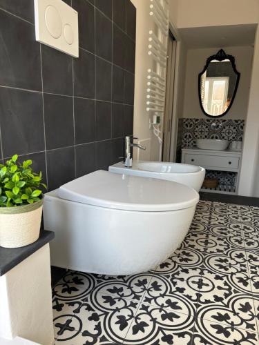 Koupelna v ubytování HH Moneglia la Piazzetta L' Attico