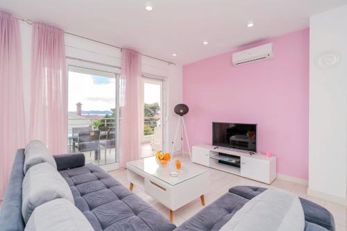 Apartment Deluxe Villa Carlotta