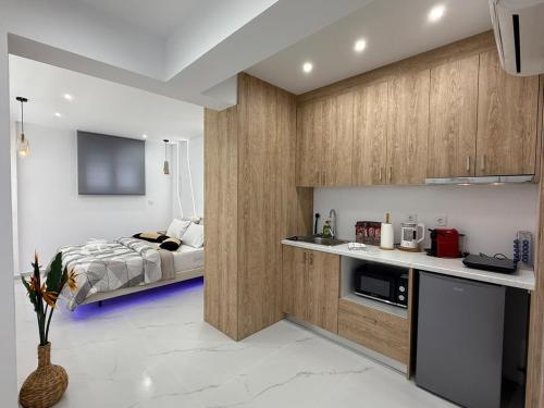 Stylish Athens Base near Acropolis & Metro