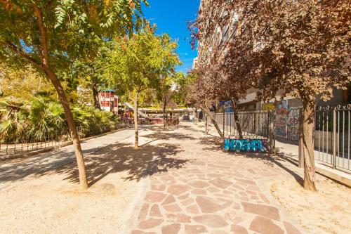 Stylish Duplex with Art & Charm in Prime Salamanca