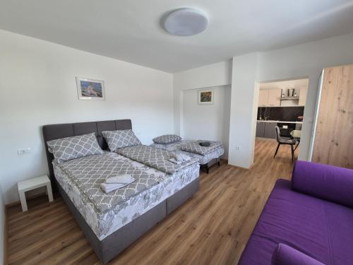 Ένα ή περισσότερα κρεβάτια σε δωμάτιο στο Villa Vojkova