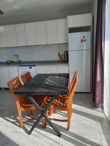 Dapur atau dapur kecil di Just Dream Suites