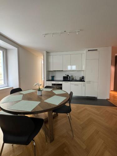 Zürich Central Station Apartment, 2 bedroom & Sofabed