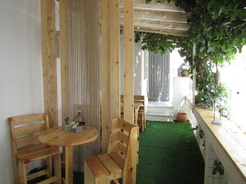 Folia Naxos studio 2