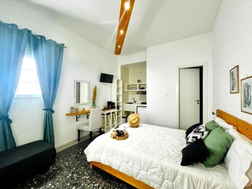 Folia Naxos studio 2