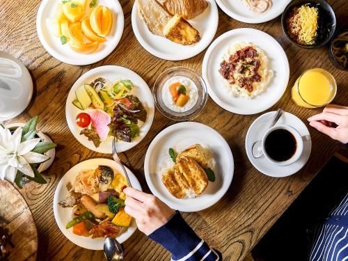 Jídlo v hotelu nebo okolí