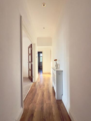Fotografie z fotogalerie ubytování Edgware Bright 2 Bedrooms, v destinaci Stone Grove
