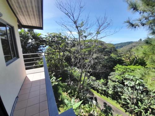 Gallery image of Fare Teraina in Mahina