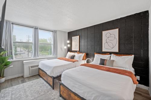 Postel nebo postele na pokoji v ubytování Modern Stay Comfort-Free Parking