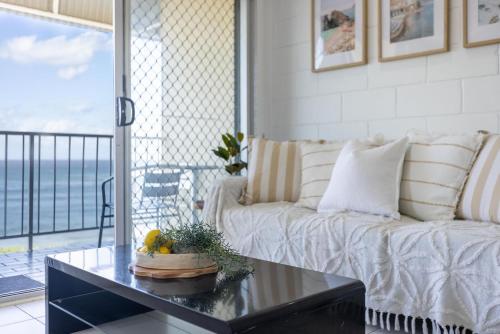 Ένα ή περισσότερα κρεβάτια σε δωμάτιο στο Boorolong 3 - Million dollar views on a budget