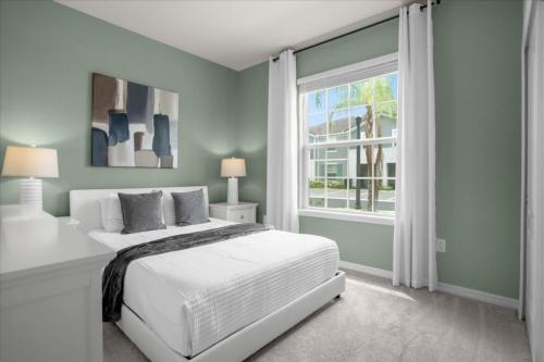 Ένα ή περισσότερα κρεβάτια σε δωμάτιο στο 5 Bedrooms 4 Bathrooms Solterra 7432 Ol