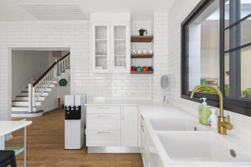 Φωτογραφία από το άλμπουμ του Coastal Villa on Fairway σε Phuket