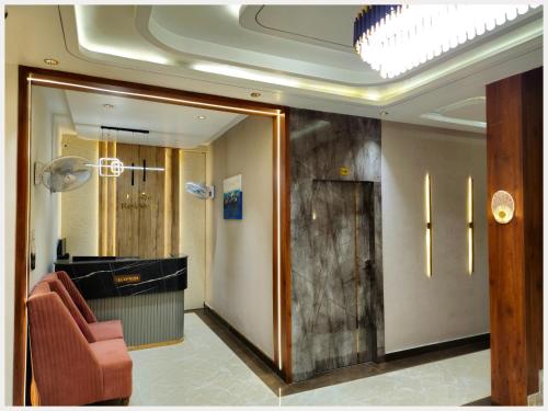 Zona de estar de BAREILLY HOTEL KRISHNA RESIDENCY# Near Vaishno Devi Temple - A Premium Hotel In Bareilly