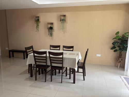 Гостиная зона в Homestay - Casa Qhatalia - 10 Pax
