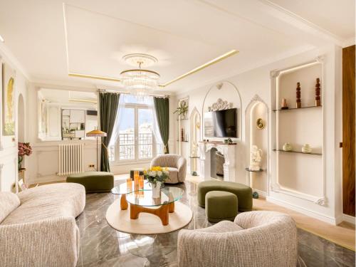 Merveil Signature Suite Hoche - Eiffel Tower view