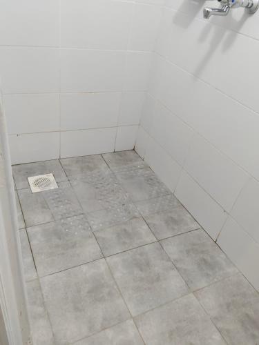 Un baño de Rembeka Furnished 3BR Chui