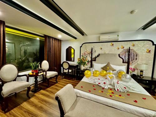 Postel nebo postele na pokoji v ubytování Bảo Anh Hotel