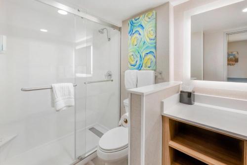Ванная комната в MainStay Suites Oakbrook Terrace - Chicago